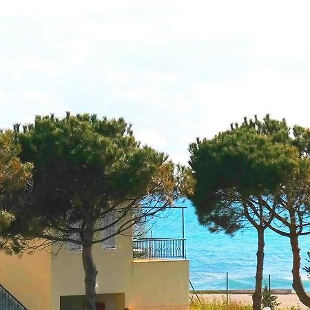 Romanos Beach Villas Exterior foto